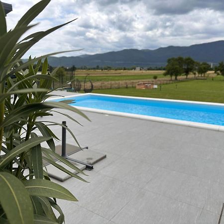 Villa Biser Gacke Sinac Dış mekan fotoğraf