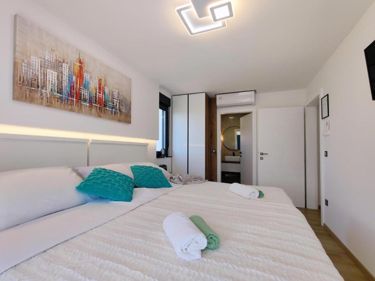Villa Biser Gacke Sinac Dış mekan fotoğraf