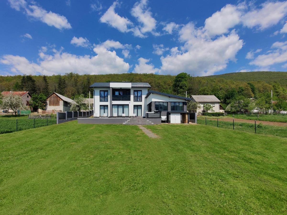 Villa Biser Gacke Sinac Dış mekan fotoğraf