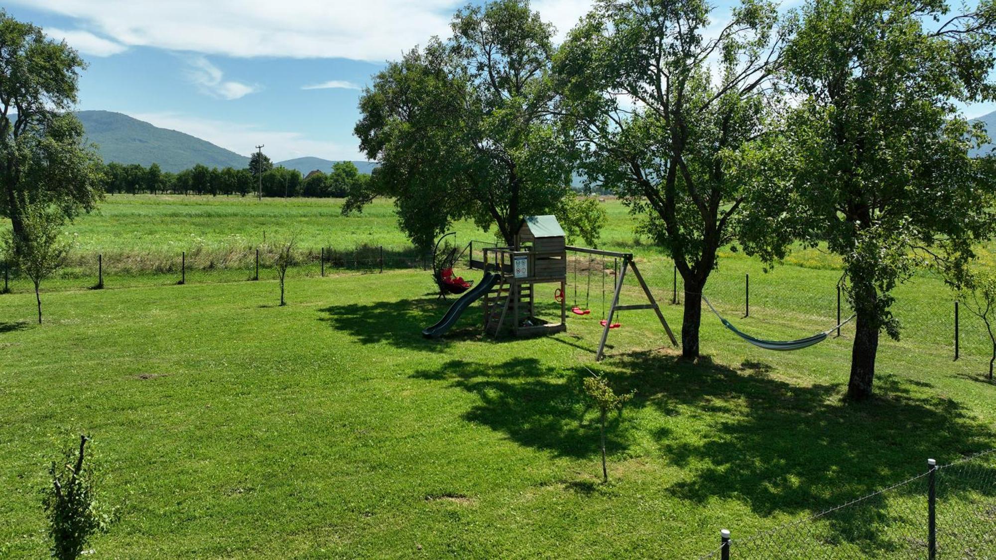 Villa Biser Gacke Sinac Dış mekan fotoğraf